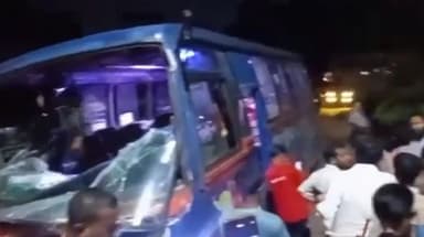 Bus crashes into Kurmitola Hospital compound, one killed