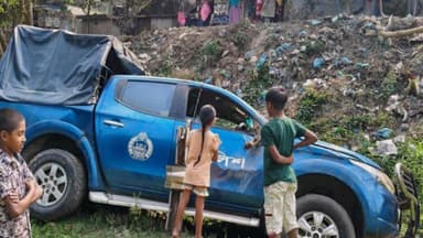 Crash en route to state minister's event leaves 8 police injured