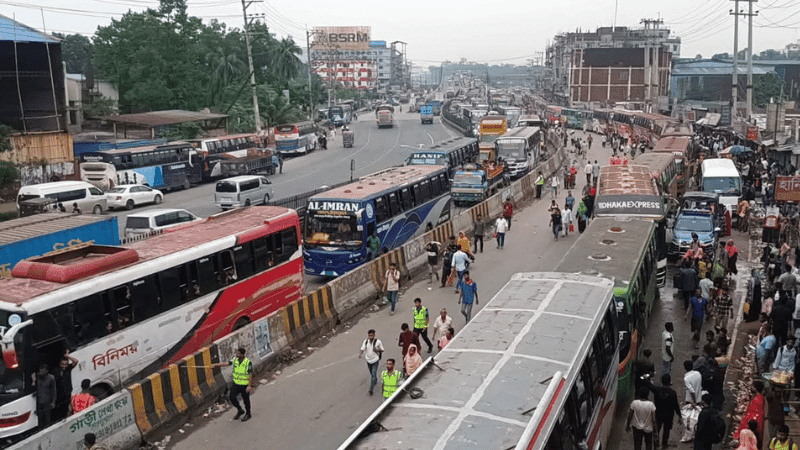 20-kilometer traffic jam in Gazipur, people's suffering heading home