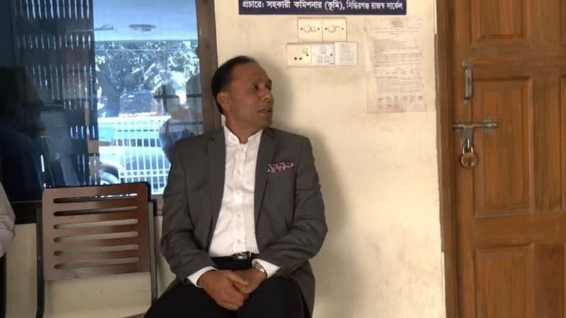 Surprise visit of state minister: 3 officials at Siddhirganj land office transferred