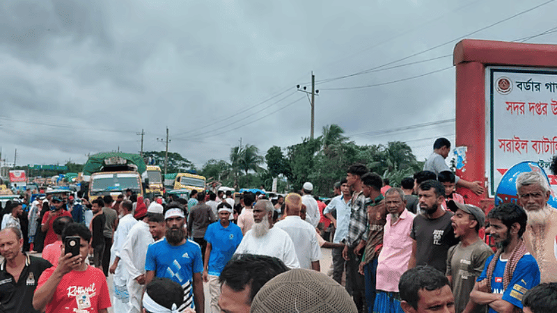 Dhaka-Sylhet highway blocked over demand to arrest murder suspects