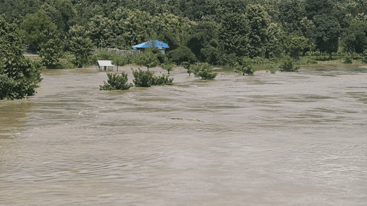 Heavy rain floods Khagrachhari, road links with Sajek cut off