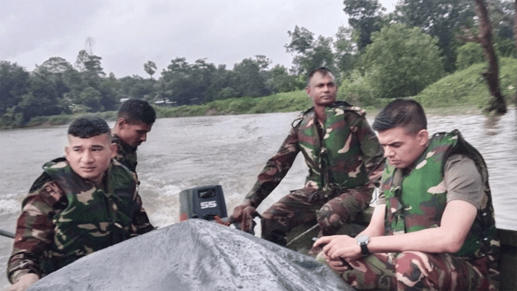 Army deployed in seven Ctg upazilas as flash floods leave 400,000 stranded