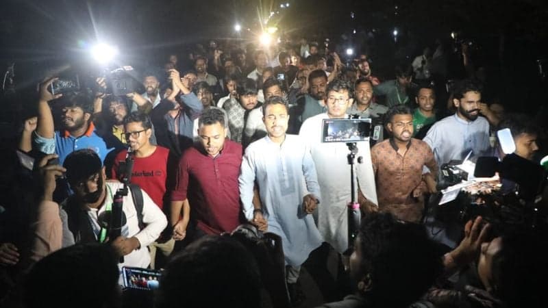 Chhatra Dal brings out protest march boycotting JUCSU elections