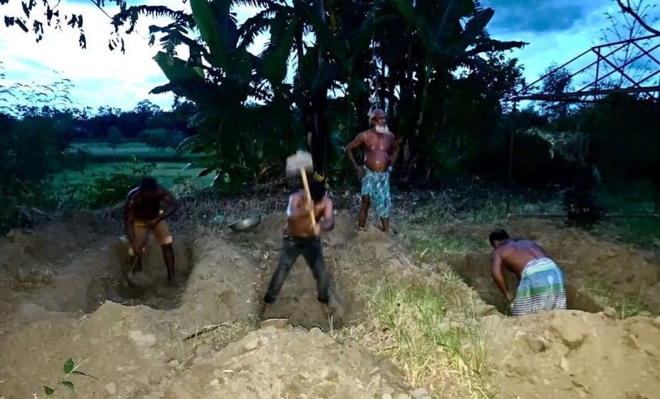 No locals come to dig graves for Muradnagar lynching victims