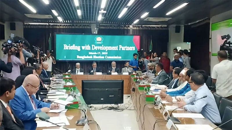 EC holds meetings with mission heads of 19 OIC member countries