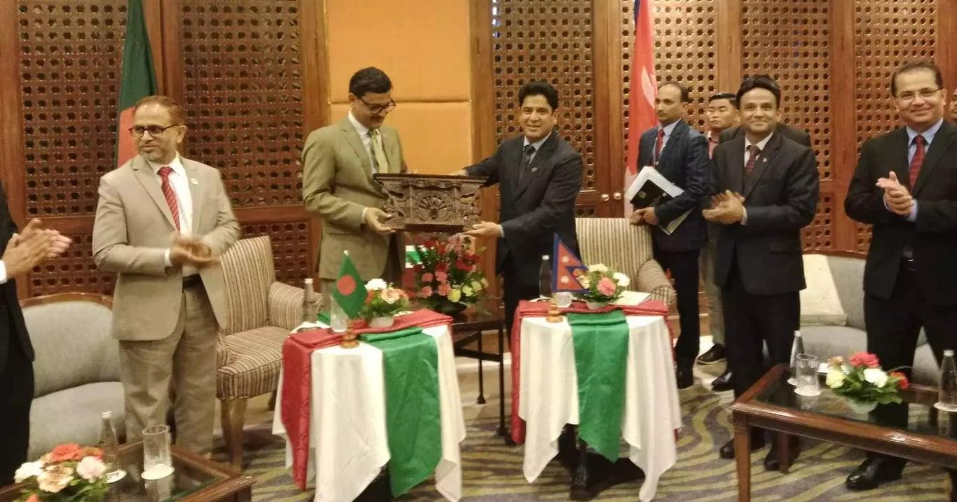 Direct communication between Nepal's Kakarvita land port and Bangladesh's Banglabandha land port discussed