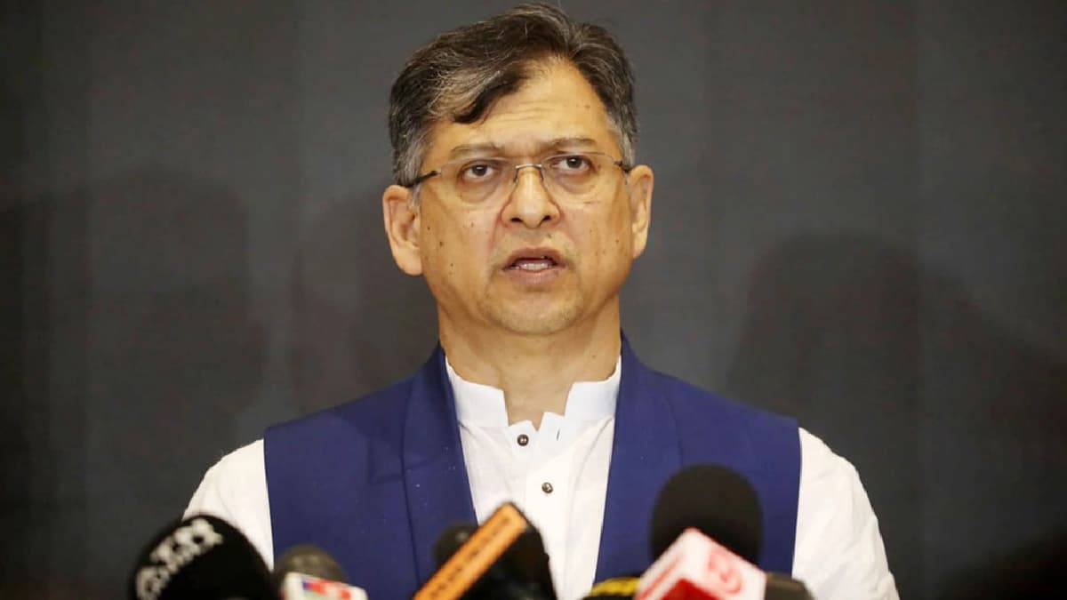 Mohammadpur ‘criminal haven’ will be cleared, says Home Minister