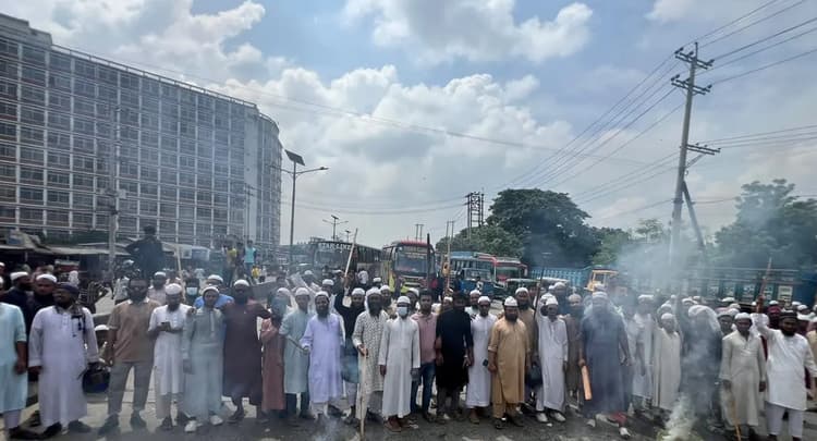 Islami Andolan activists block highway as protests over leader's killing