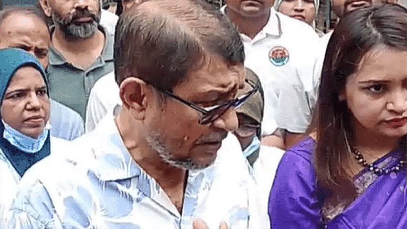 No new clinic approvals in front of govt hospitals: Health Minister