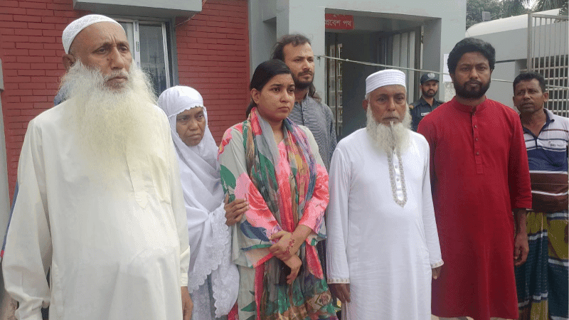 Mob pressure forced police to file anti-terror case: Emi