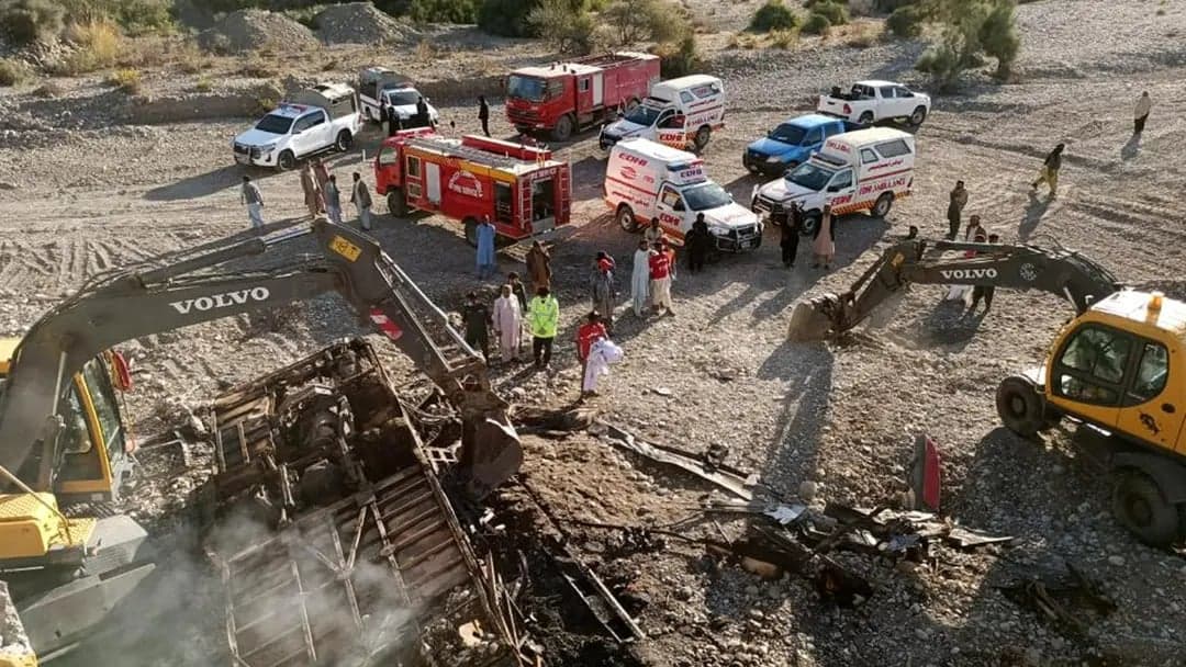 Passenger bus falls into ravine in Pakistan, 40 killed