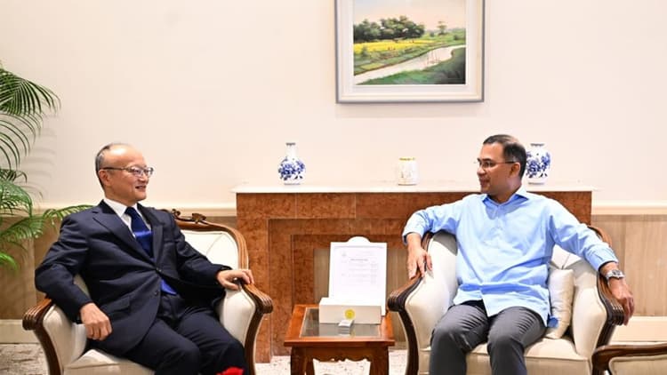 ADB President meets Prime Minister in Dhaka