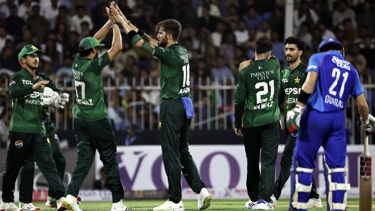 Pakistan clinch victory over Afghanistan in tri-nation series opener