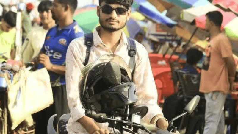 Swechhasebak Dal leader killed in bus accident in Chakaria