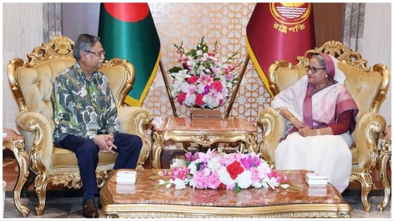 PM meets President at Bangabhaban