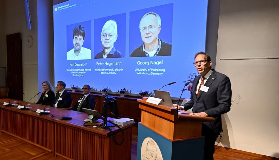 US-German trio win medicine Nobel for work on optogenetics
