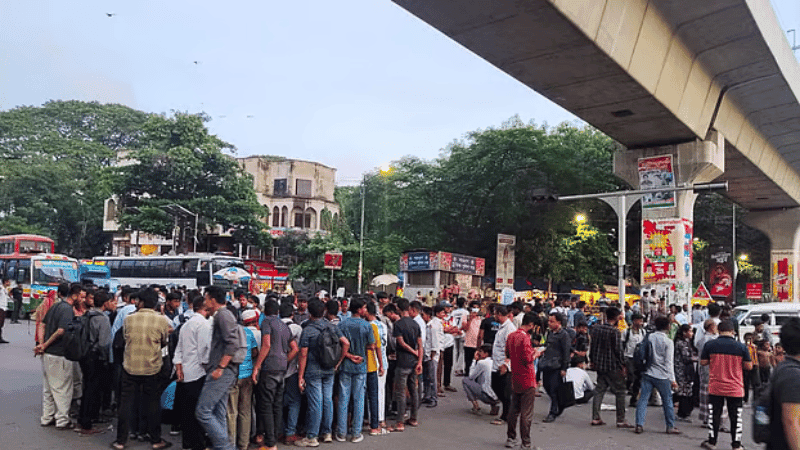 Shahbagh intersection shut as students protest