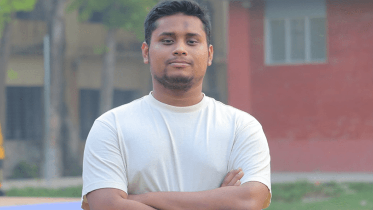 July martyrs’ families collect nomination form for Hasnat Abdullah