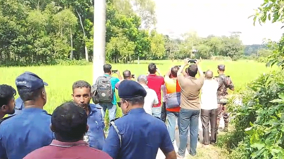 BSF returns detained Bangladeshi policemen after border talks