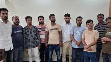 10 Awami League men detained during procession in Dhaka