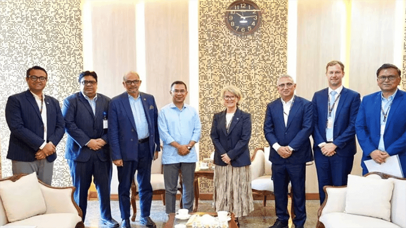 Telenor group president meets PM