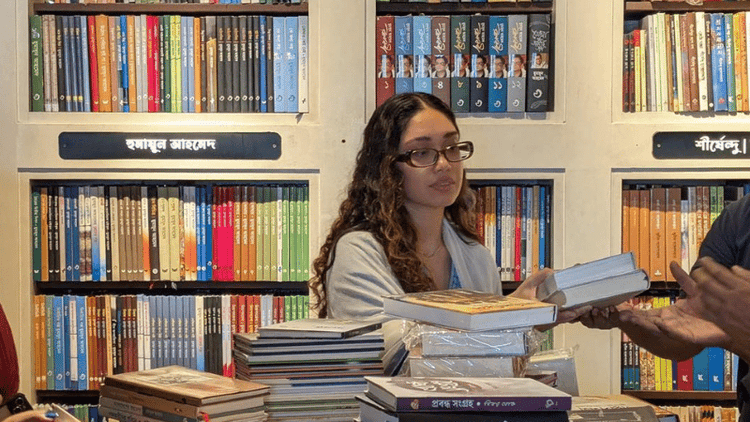 Jaima Rahman visits Batighar, picks books by Kazi Nazrul, Humayun Ahmed, Garcia Marquez