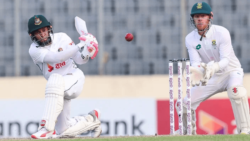 শতাধিক রানে পিছিয়ে বাংলাদেশ, ৬ হাজার রানের ক্লাবে মুশফিক