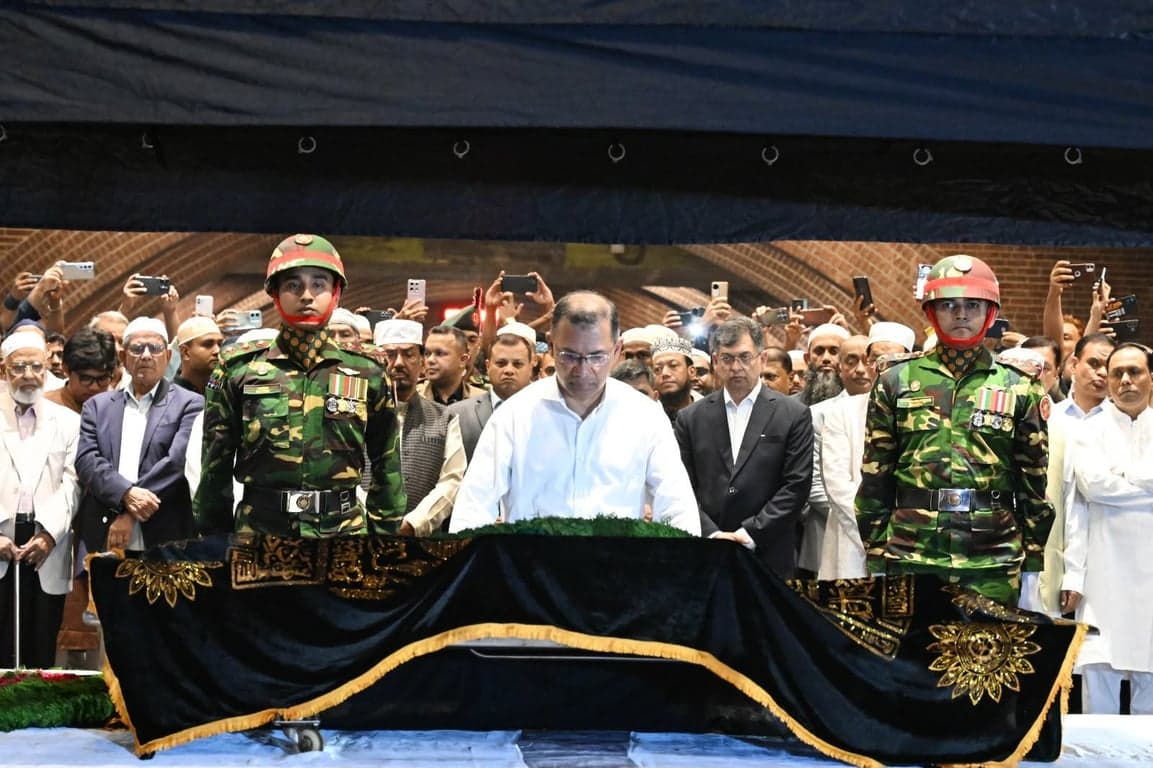 PM pays last respects to Jamiruddin Sircar