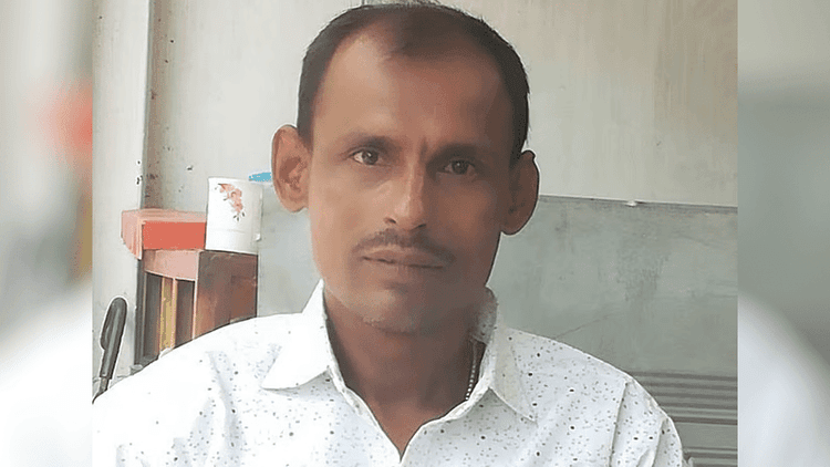 Man hacked to death inside home in Madaripur