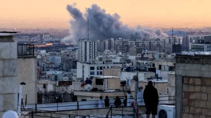 US launches fresh strikes on 90 Iranian military targets
