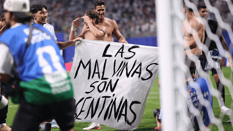UK calls for FIFA inquiry into ‘Falklands are Argentine’ banner