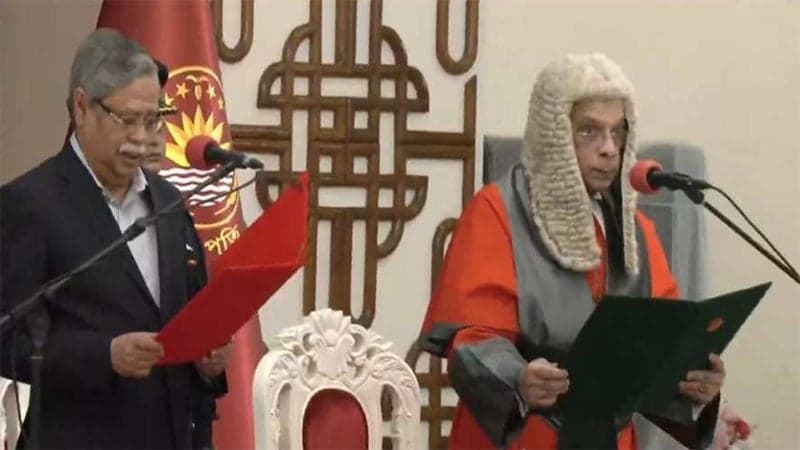 Syed Refaat Ahmed takes oath as 25th CJ