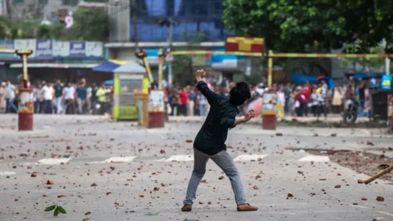 আন্দোলনকারীদের চিকিৎসাব্যয় বহন করবে সরকার