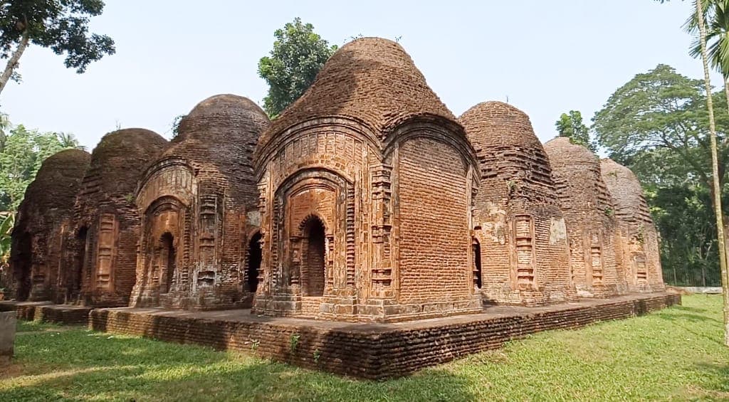 রাজকন্যা অভয়ার অভয়নগরে কালের সাক্ষী এগারো শিব মন্দির