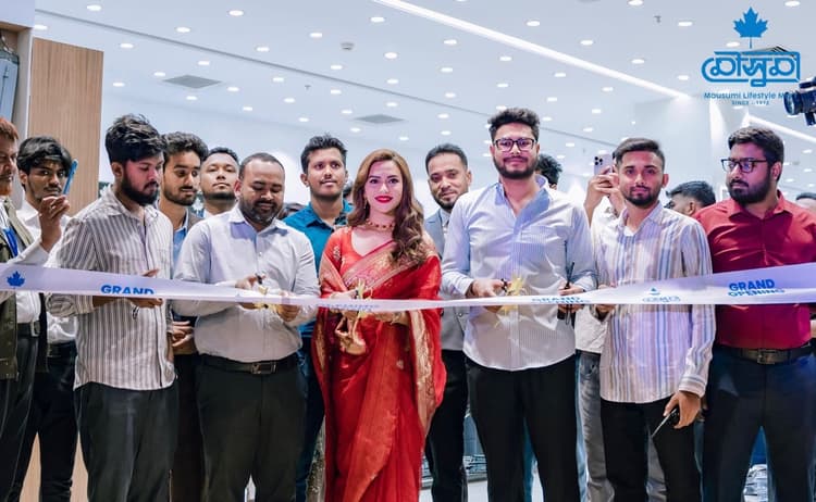 Nusrat Faria inaugurates Mousumi Lifestyle Mart's new outlet