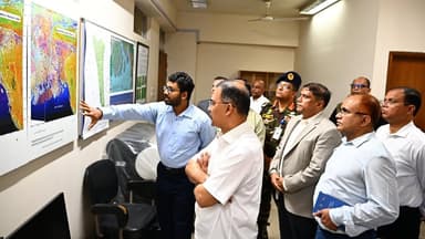 PM Tarique Rahman makes surprise visit to SPARRSO