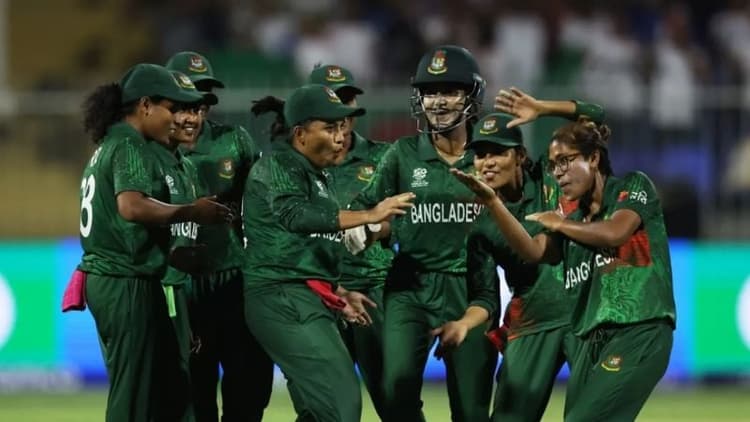 BCB raises salaries of women cricketers