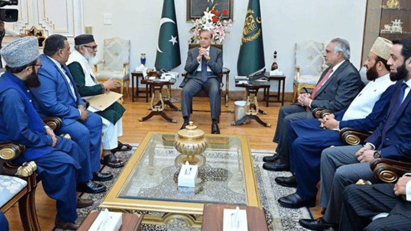 Khalid meets Pak Premier Shehbaz Sharif