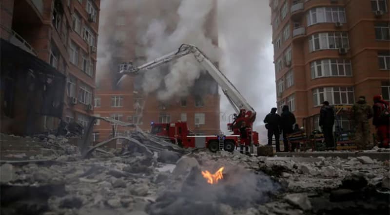 30 killed in Russian airstrikes across Ukraine