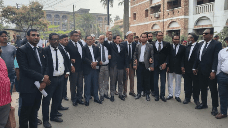 Pro-BNP lawyers protest granting bail to Awami League leaders