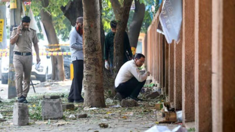 দিল্লিতে স্কুলে ভয়াবহ বিস্ফোরণ