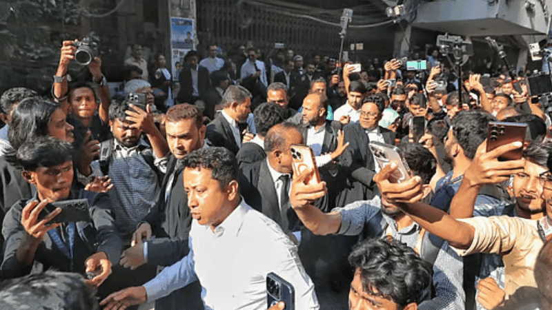 Tensions in court premises over chanting 'Joy Bangla' slogan