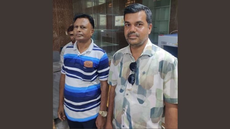 2 arrested with firearms in Supreme Court premises