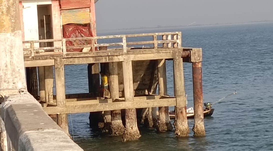 5 Rohingyas, including bullet-hit woman, attempt to enter Bangladesh