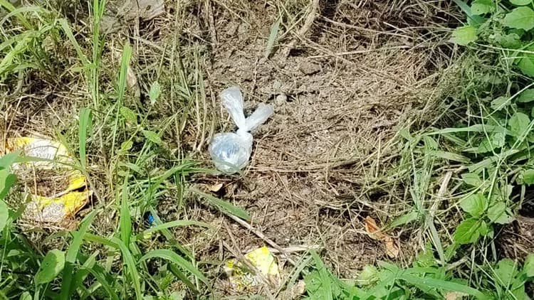 Youth injured in cocktail explosion in Jashore's Keshabpur