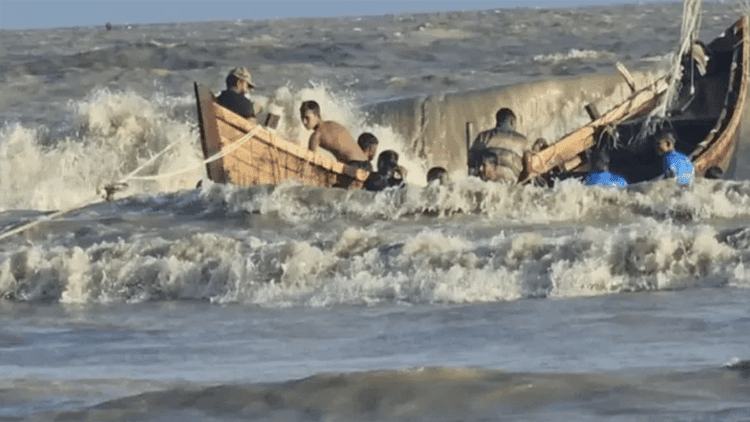 2 fishermen dead, 2 missing after trawler capsizes in Cox's Bazar