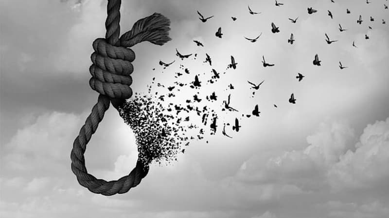 Journo's hanging body recovered from pine forest in Cox’s Bazar