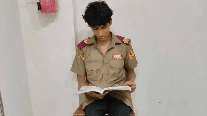 HSC student takes exam 10 hours after father’s burial following night-long duty