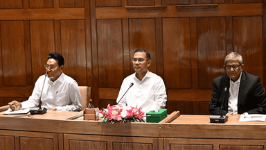 PM advises ministers, MPs to remain dignified